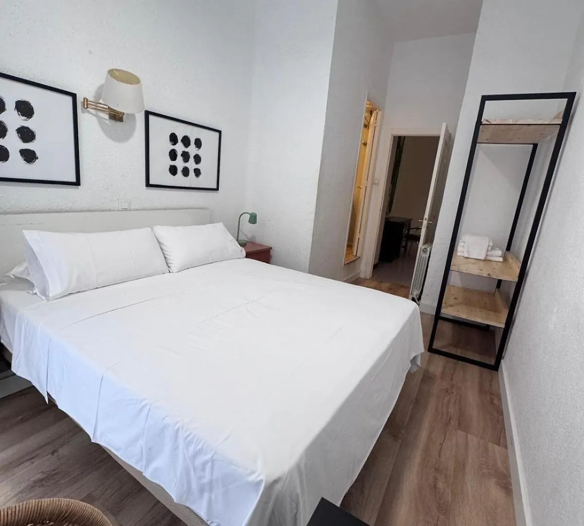 Calma House Rooms Βαρκελώνη Πανσιόν